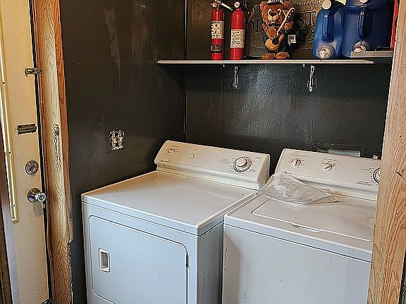 5th image of 2013 Nightingale Ave NW
