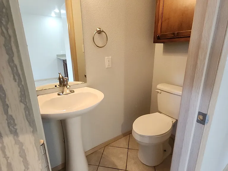3318 N Detroit Ave — Photo 11