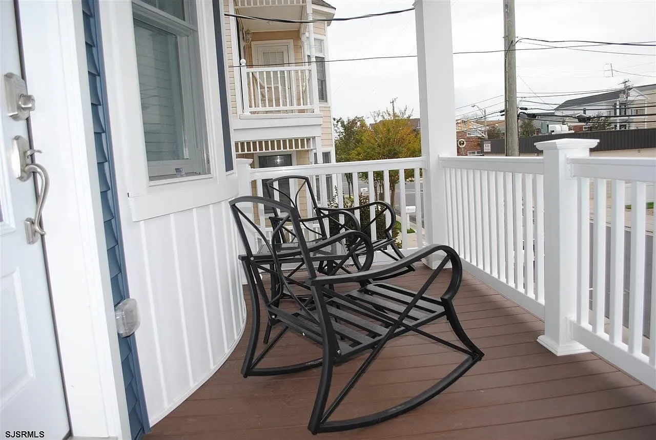 3 bed, 3.0 bath, $30,000 — Photo 2