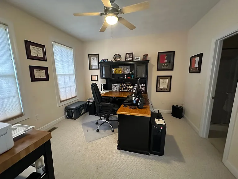 1320 Club House Dr — Photo 10