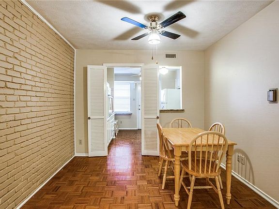 4th image of 3011 Mahanna Springs Dr APT E