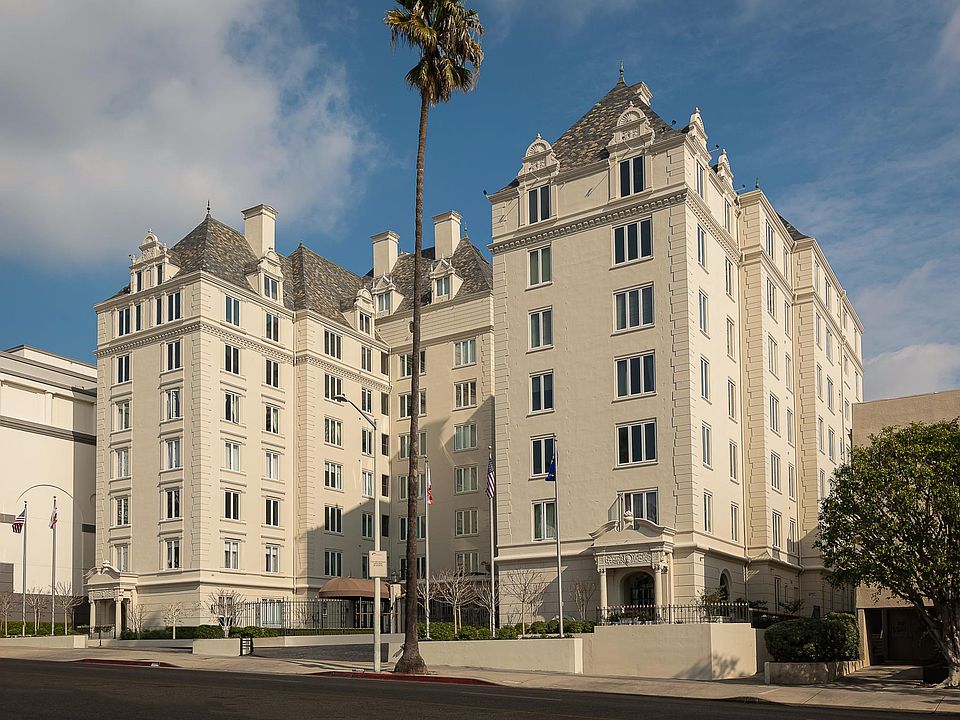 1st image of 1424 N Crescent Heights Blvd Unit 30