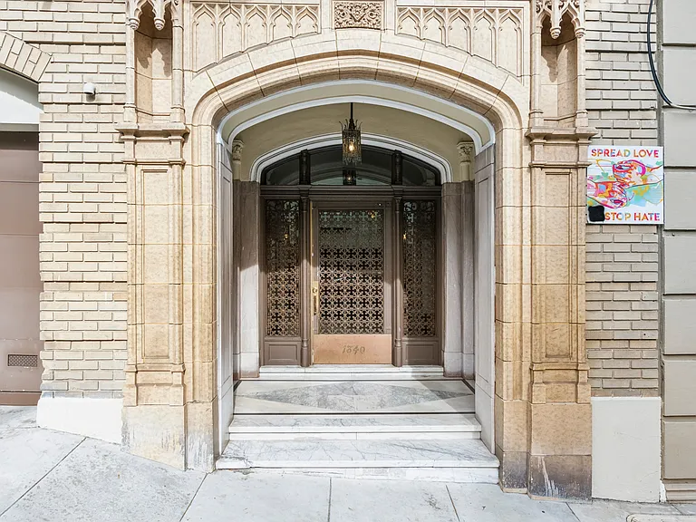 1840 Clay Street — Photo 17