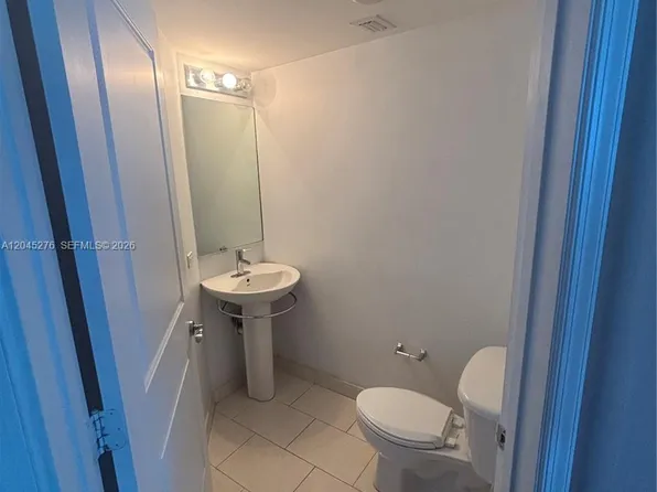 480 NE 30th St APT 1004, Miami, FL 33137
