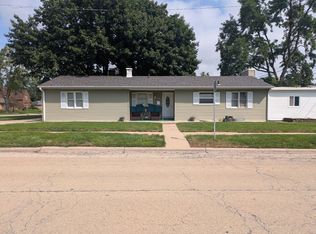 1818 W Monroe St, Waukegan, IL 60085
