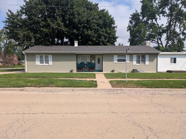 1818 W Monroe St, Waukegan, IL 60085