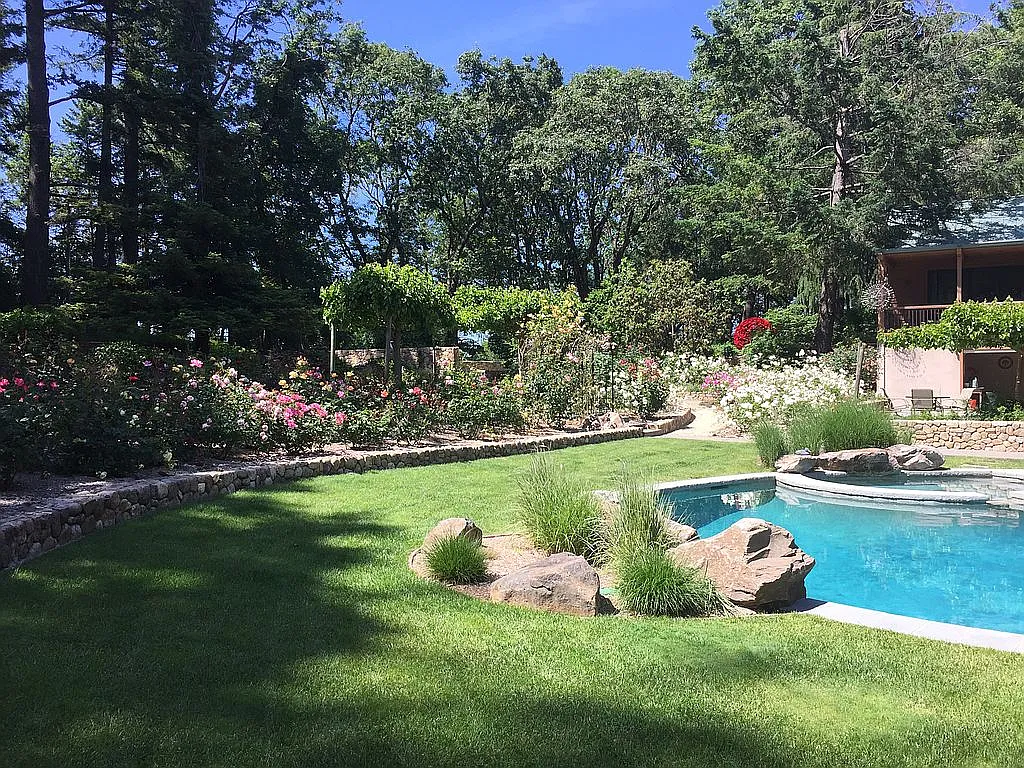 4009 Spring Mountain Rd photo 1