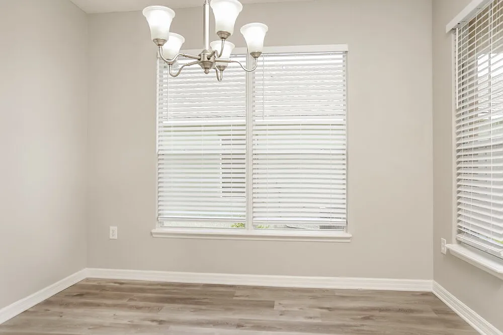 3 bed, 2.0 bath, 1752 sqft, $2,295 — Photo 4