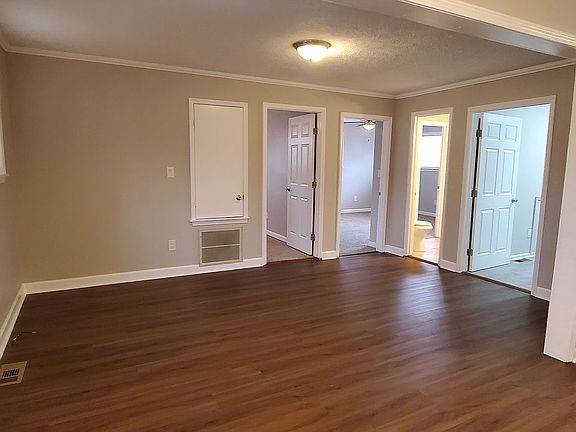 5th image of 114 Lakeshore Dr