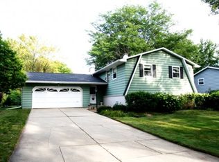 489 Menlo Park Rd, Green Bay, WI 54302