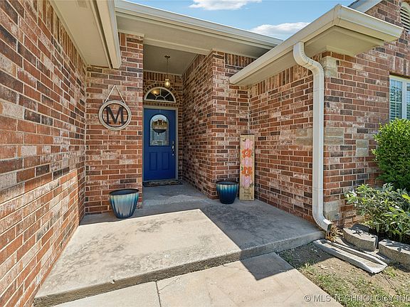 3rd image of 14341 S Poplar Pl