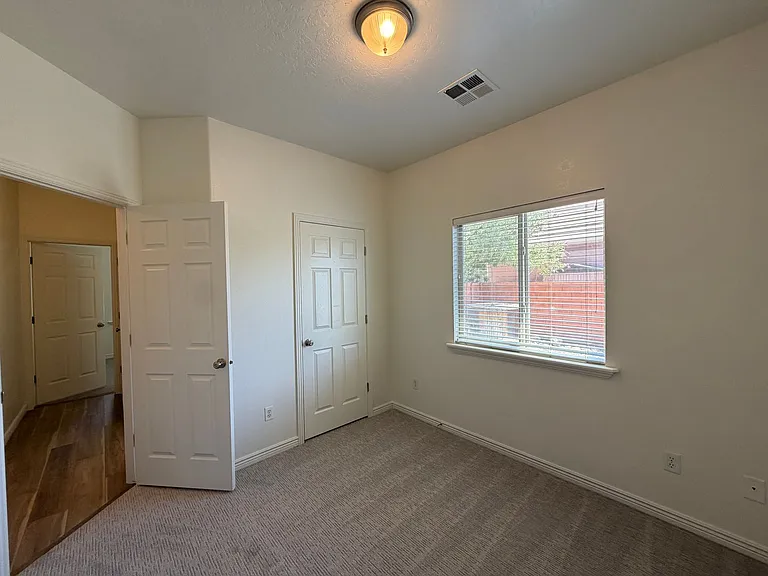 519 W Harvest Ln — Photo 18