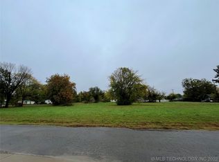 S Baker St, Muldrow, OK 74948
