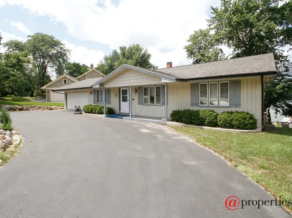 24084 N Lakeside Dr, Lake Zurich, IL 60047