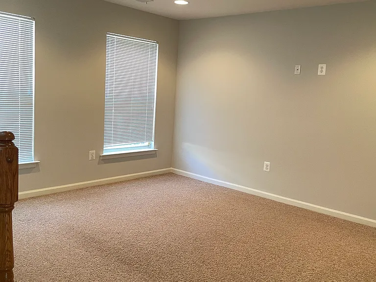 1602 Wilcox Ave — Photo 4