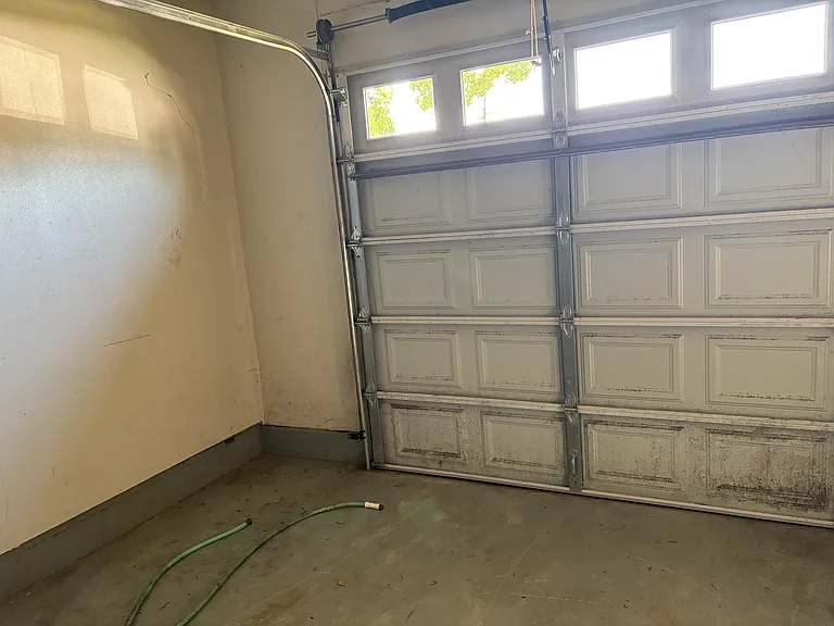 116 Carquinez St — Photo 26