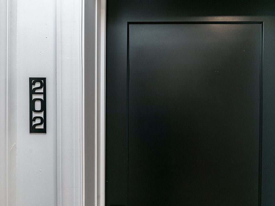 1st image of 411 1st Ave SE #202