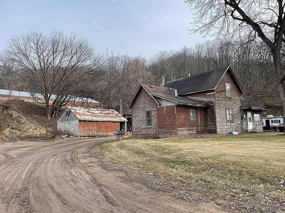1st image of 27385 Chatfield Dr