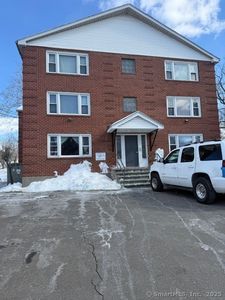 22 Park Place APT 1A, New Britain, CT, 06052