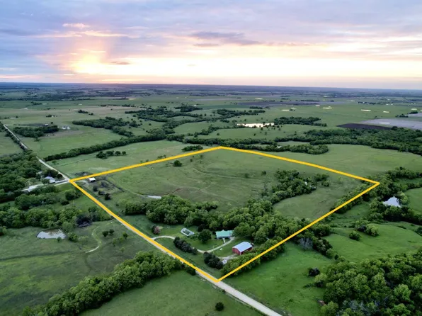1768 Road 20, Hartford, KS 66854