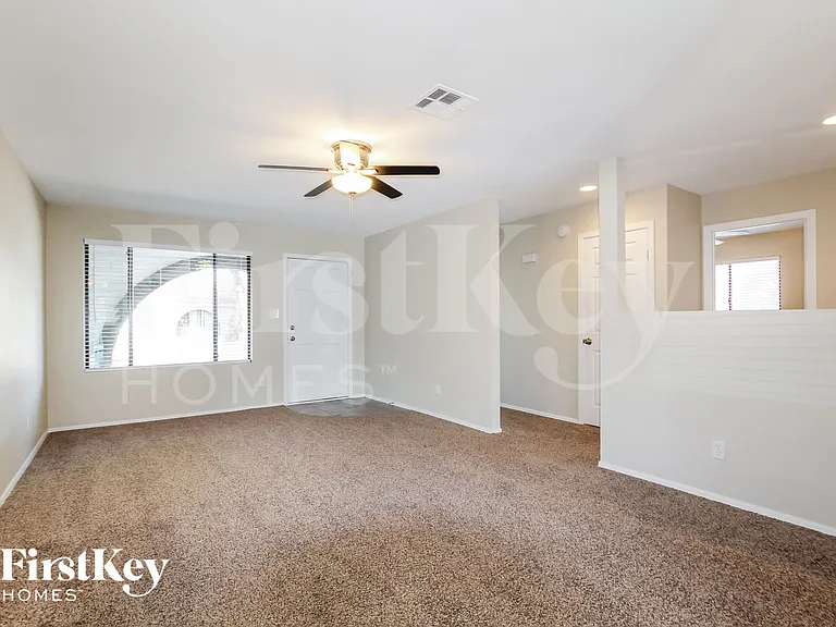 2733 W Villa Rita Dr — Photo 3