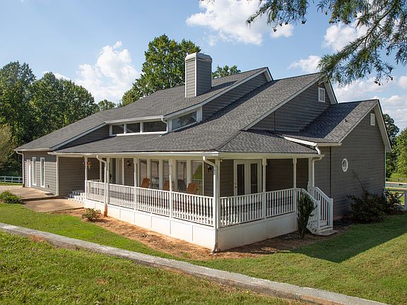 3rd image of 4274 Pillsbury Rd