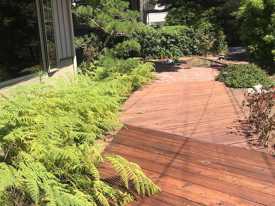 Entry from Highland Avenue