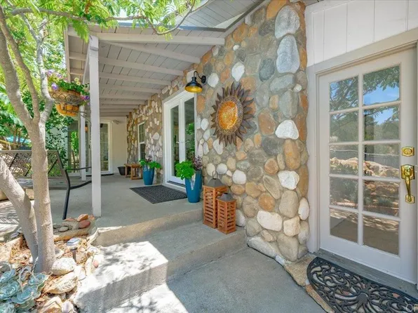 17255 Rockhouse Rd, Ramona, CA 92065