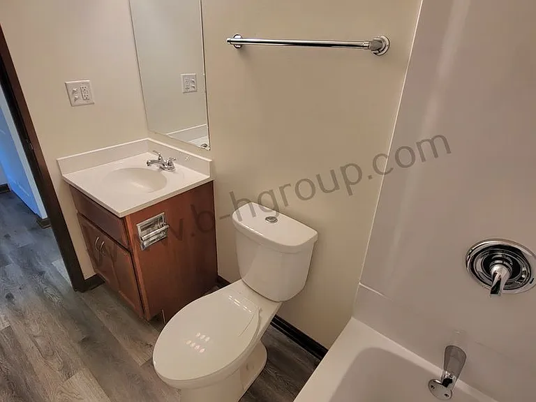 Parkview East — Photo 19