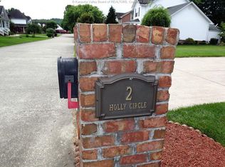 2 Holly Cir, Winfield, WV 25213