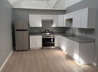 1 Old Dover Rd #204, Rochester, NH 03867