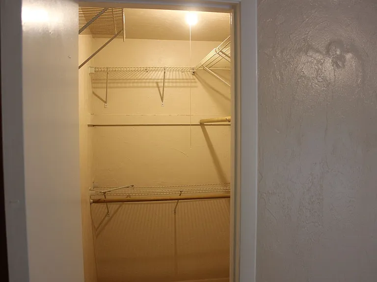 7011 SW 17th Pl — Photo 12