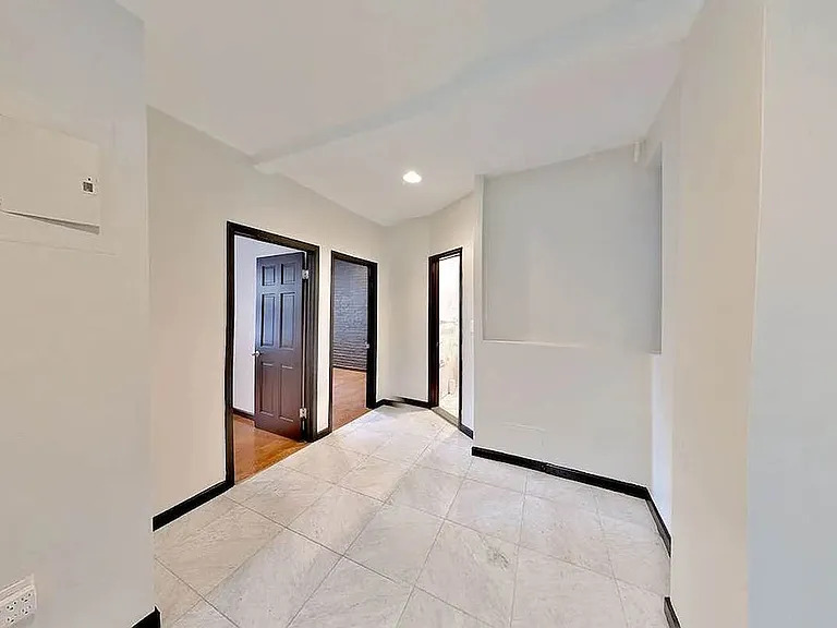 85 Pitt St #5A — Photo 3