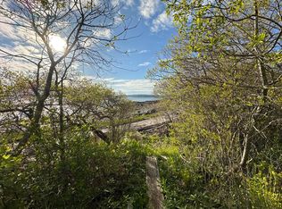 51 Shumaker Ln, Tenants Harbor, ME 04860