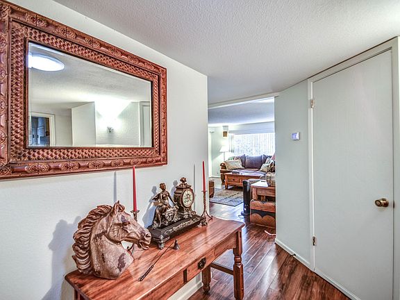 4th image of 4514 E Catalina Ave