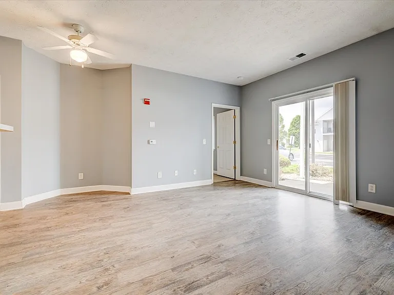 Cross Lake Apartments — Photo 15