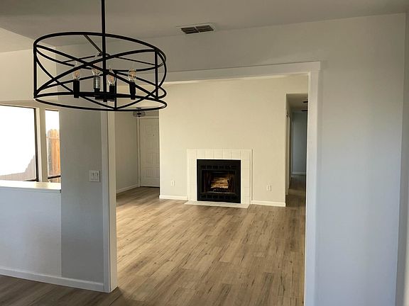3rd image of 4225 Oberon Ave