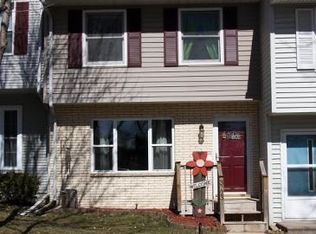 3723 Hillcrest Rd, Dubuque, IA 52002