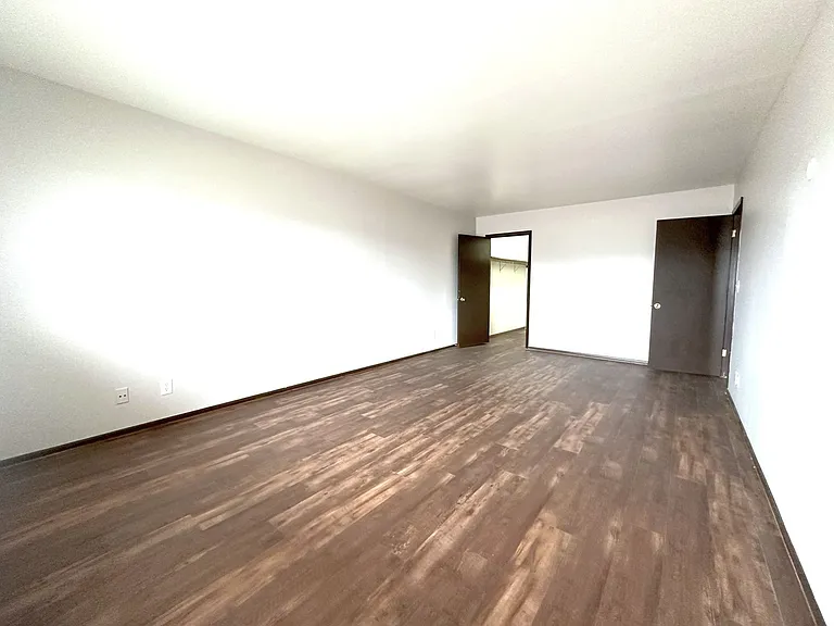 94th Homes — Photo 9