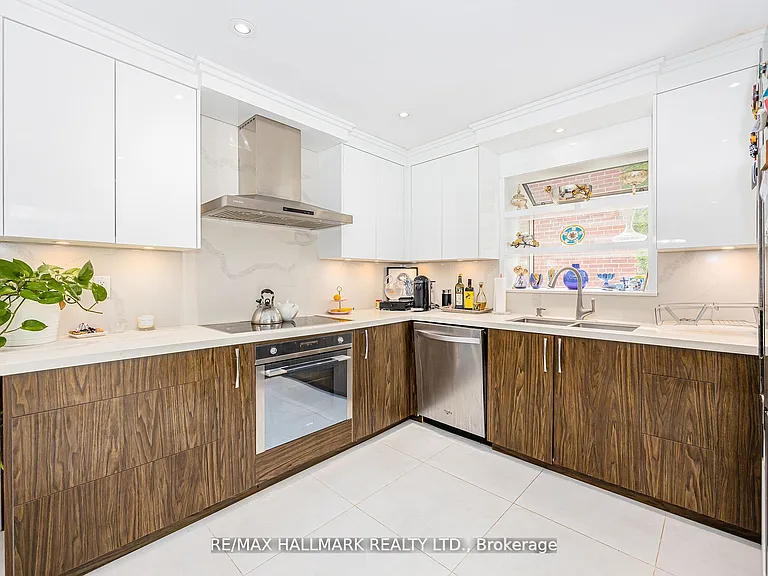 16 Paultiel Dr W — Photo 22