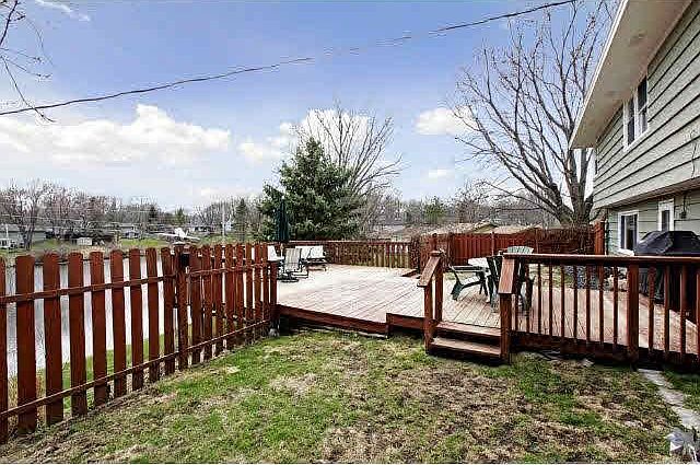 2nd image of 721 E 131st Street