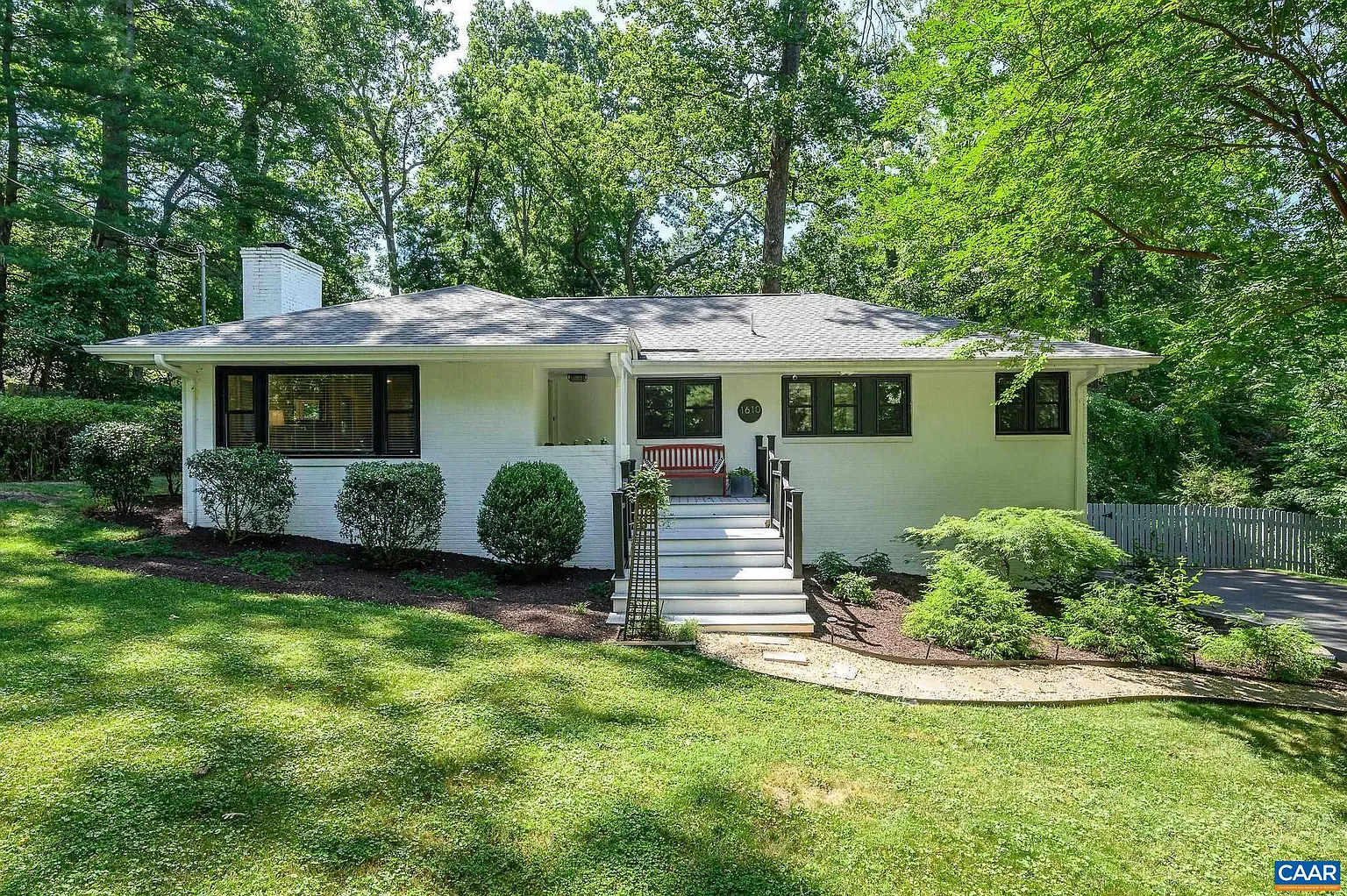 1610 Yorktown Dr photo 1
