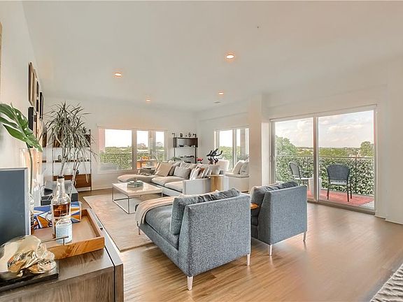 3rd image of 4361 S Congress Ave #431