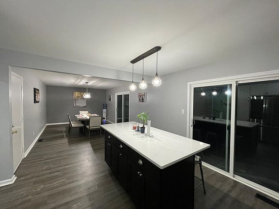 2nd image of 2208 Worthington Dr