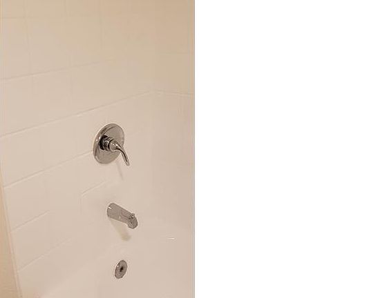 2nd image of 10914 Avalon Blvd APT 4