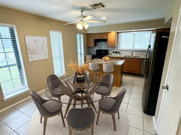 2803 Whispering Springs Drive, Spring, TX 77373