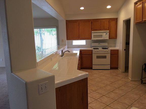 5th image of 2681 Lobelia Rd