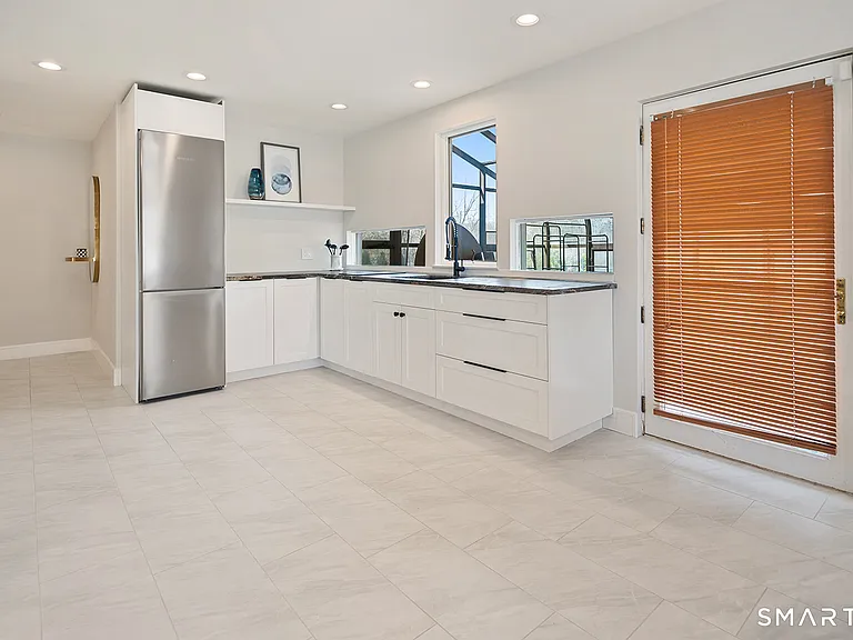 294 E Middle Patent Rd — Photo 26