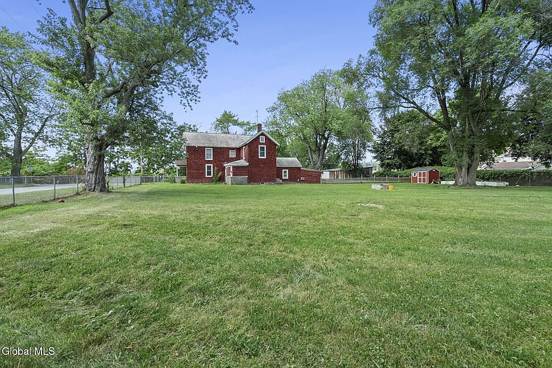 3rd image of 348 Gardinier Street