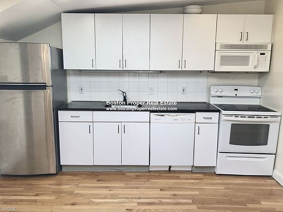 140 Beacon St. #7 Boston - Back Bay Unit Photo 4 (1)